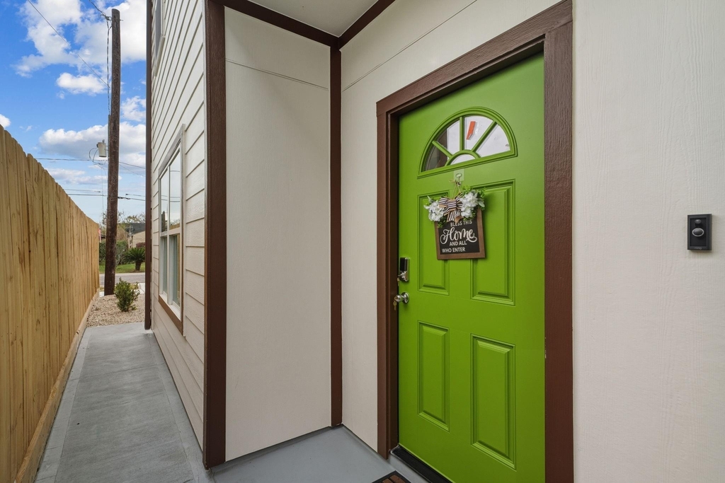 3539 Mt Pleasant Street - Photo 1