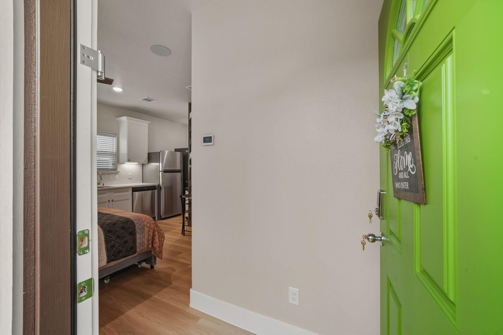 3539 Mt Pleasant Street - Photo 2