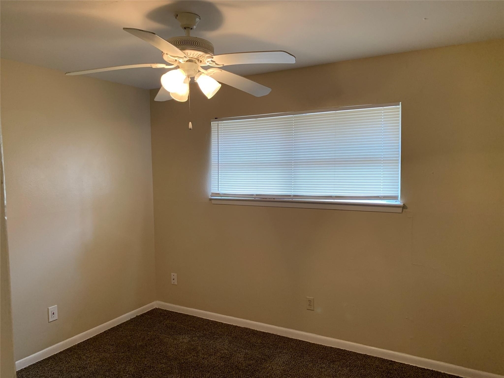 5323 Darlinghurst Drive - Photo 6