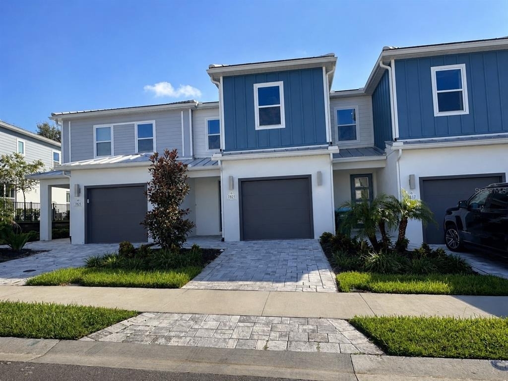 7821 Spectrum Drive - Photo 32