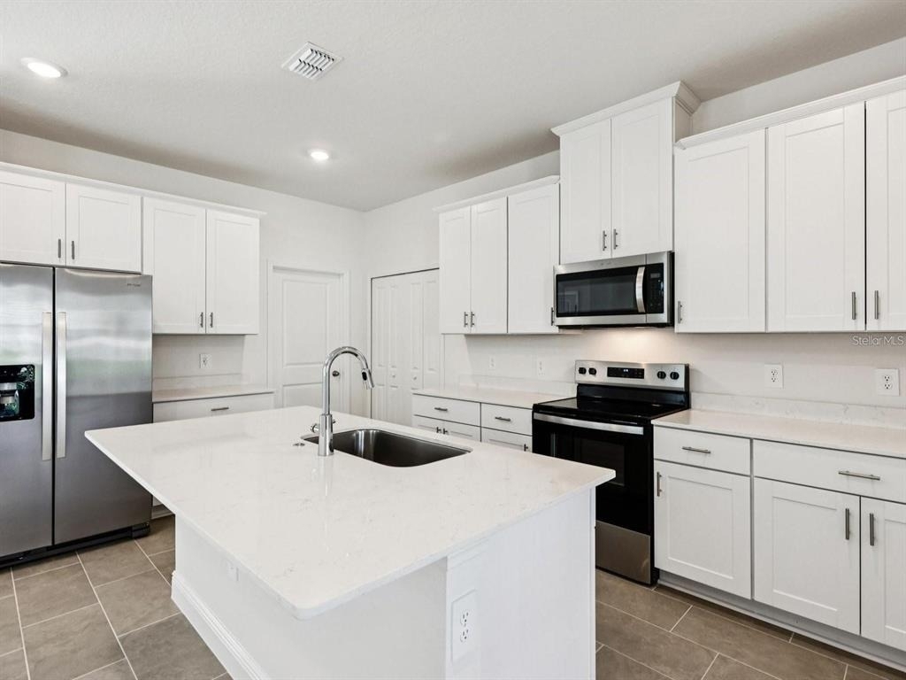 2273 Hen Road - Photo 2