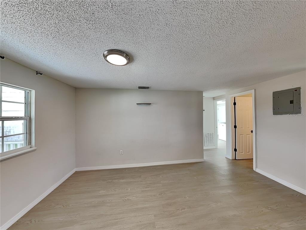 502 Dunbar Avenue - Photo 2