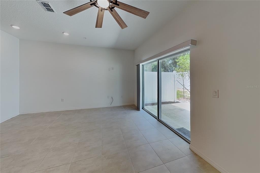 4830 Revolutionary Way - Photo 12