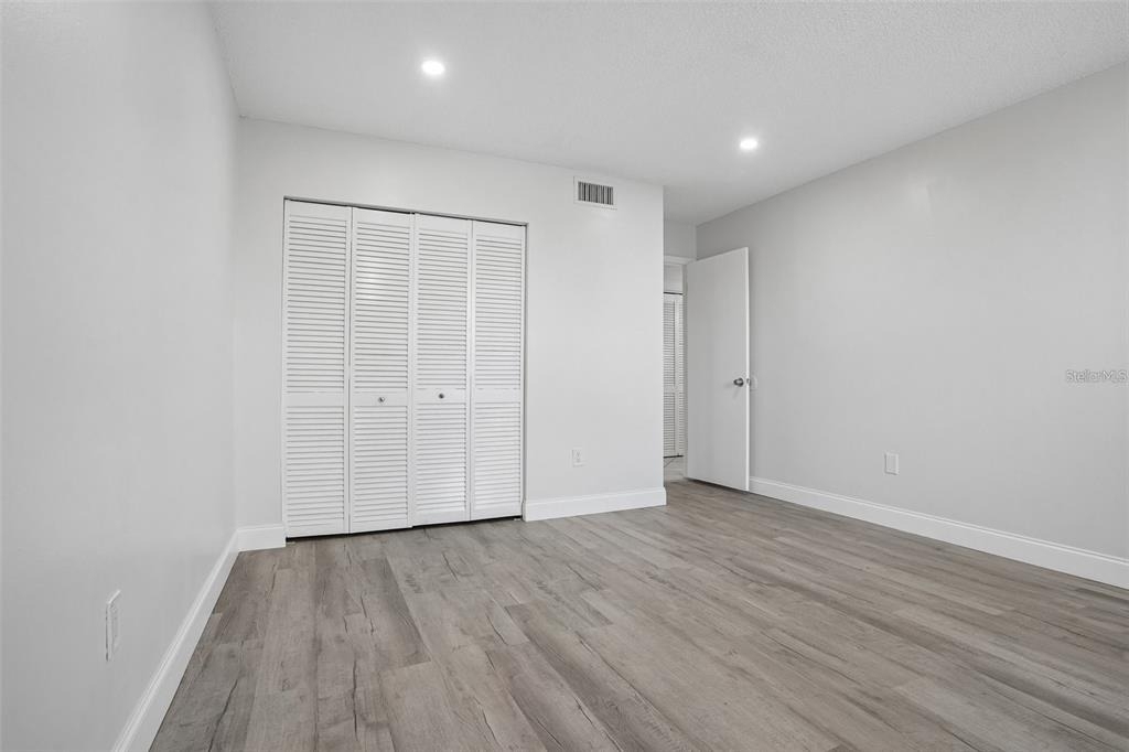 546 Orange Drive - Photo 12