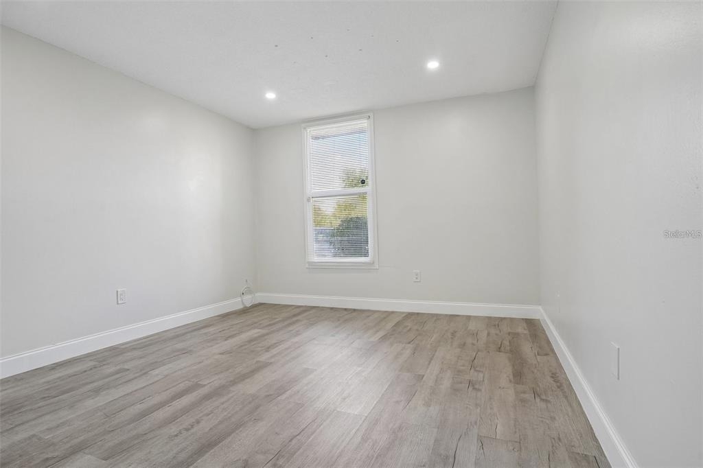 546 Orange Drive - Photo 13