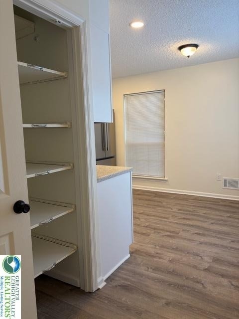 1962 Pine Court - Photo 4