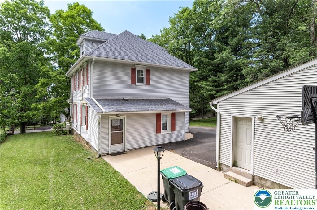 26 Center Ave - Photo 33