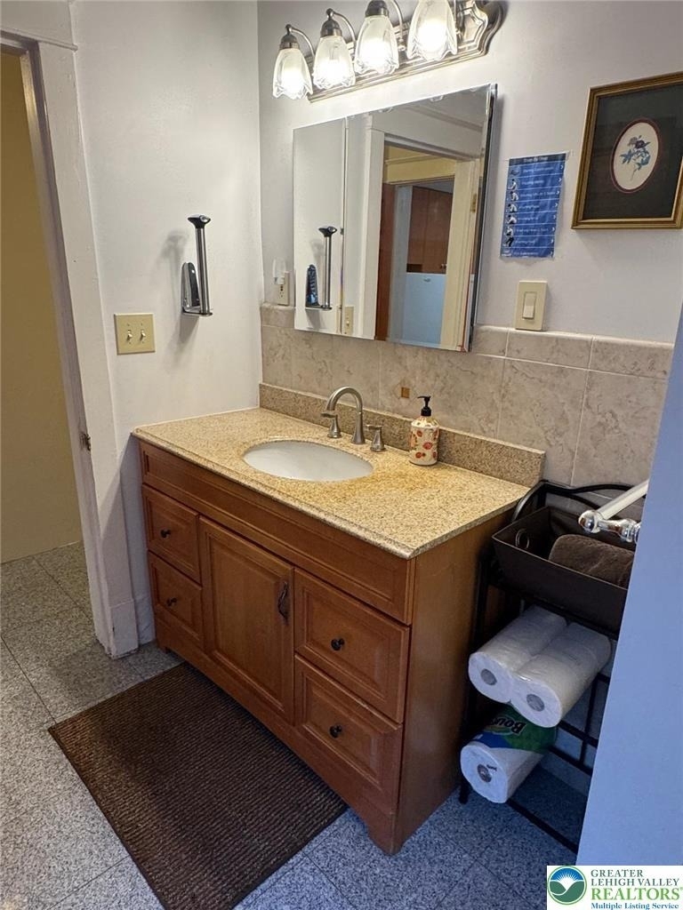 26 Center Ave - Photo 24