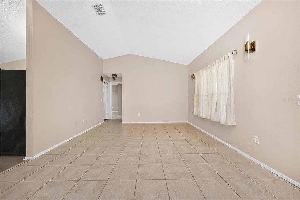 18407 Avon Avenue - Photo 5