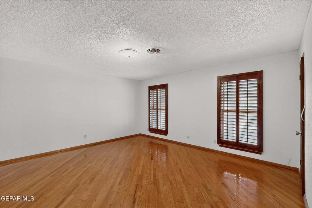4536 R L Shoemaker Drive - Photo 20