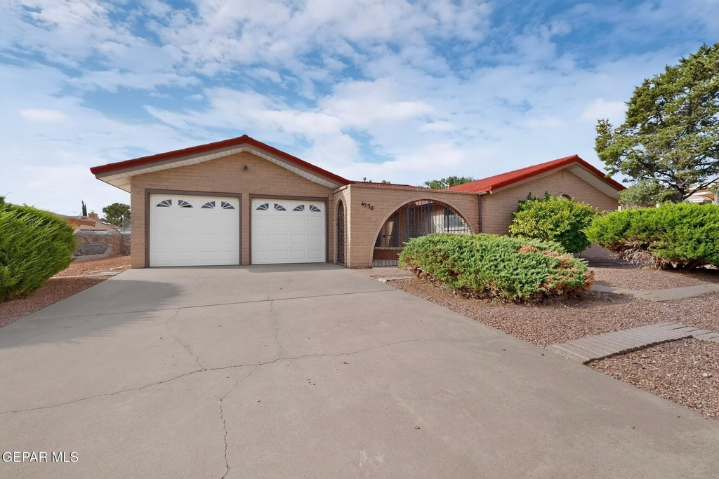 4536 R L Shoemaker Drive - Photo 3