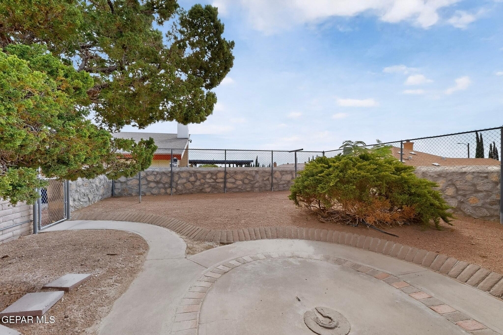 4536 R L Shoemaker Drive - Photo 42