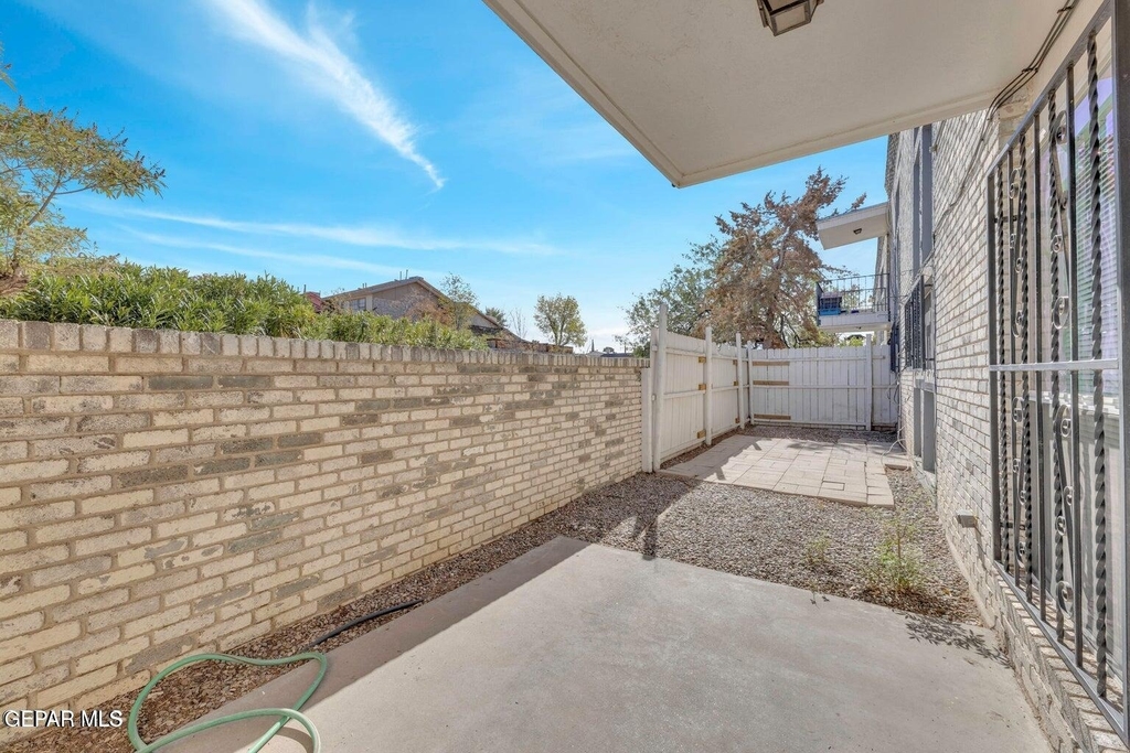 6700 Escondido Drive - Photo 23