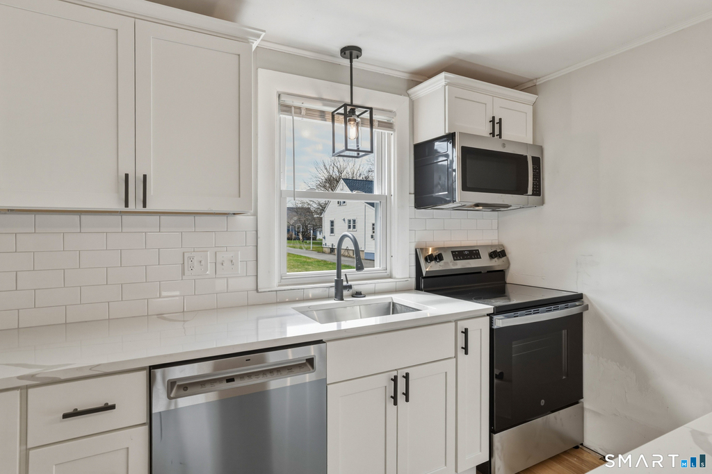 140 Camp Avenue - Photo 2