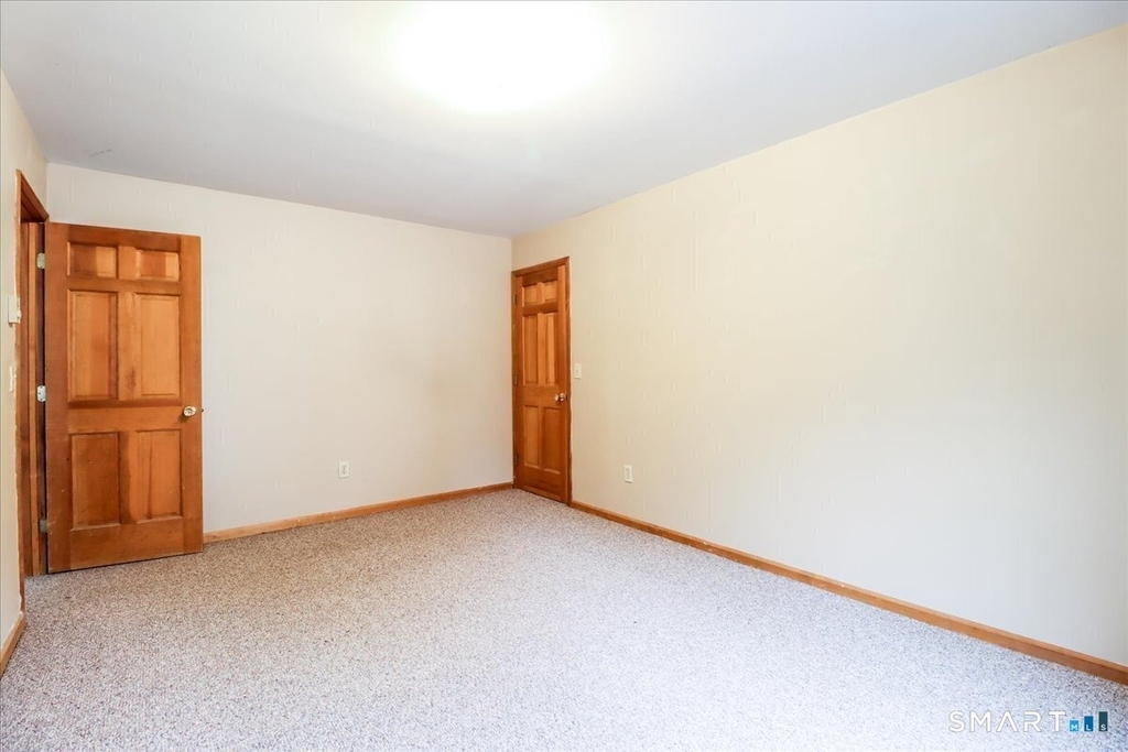 28 Middle Street - Photo 15