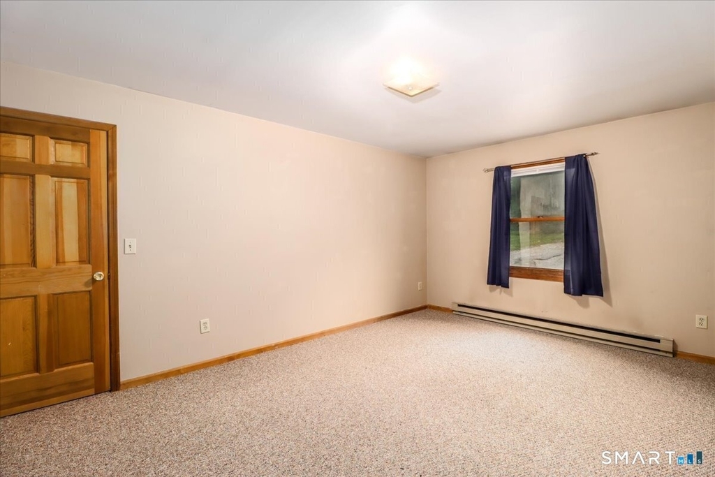 28 Middle Street - Photo 13