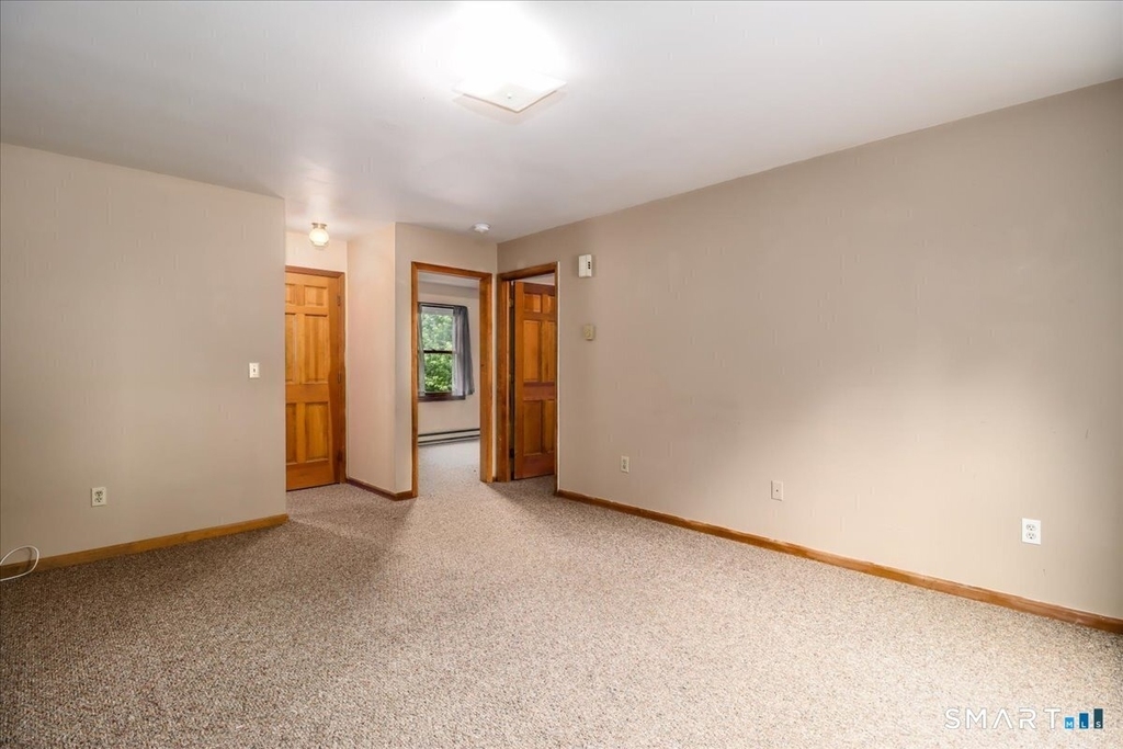 28 Middle Street - Photo 7