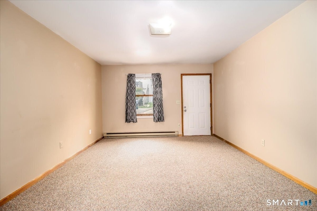 28 Middle Street - Photo 10