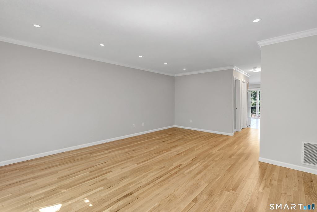 39 Coram Road - Photo 6
