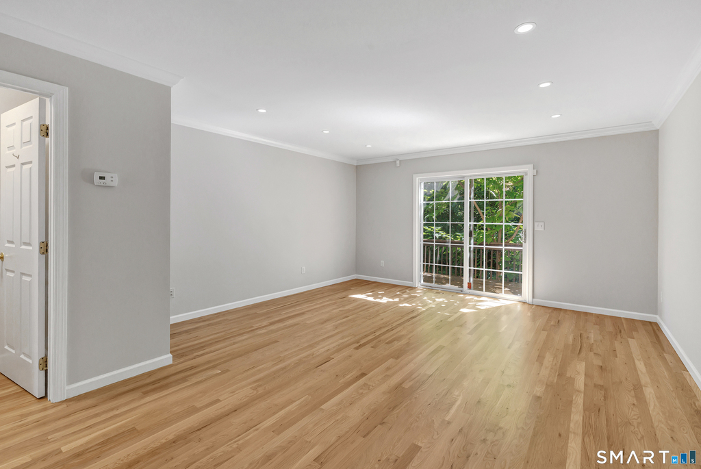 39 Coram Road - Photo 4