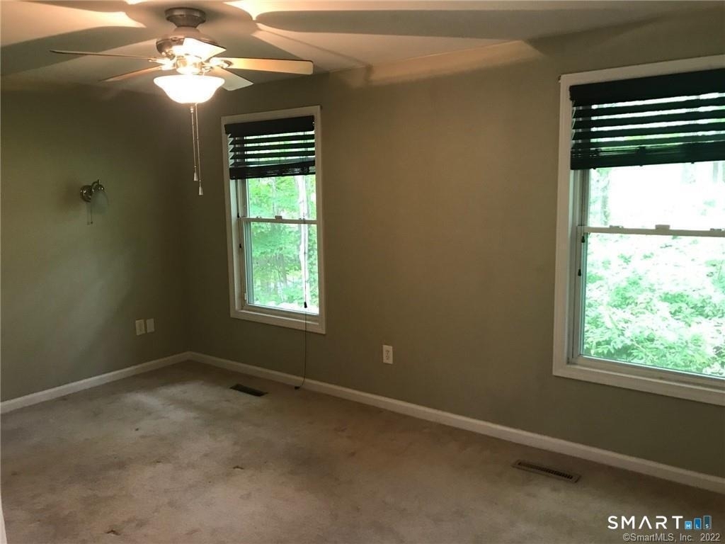 864 Litchfield Turnpike - Photo 4