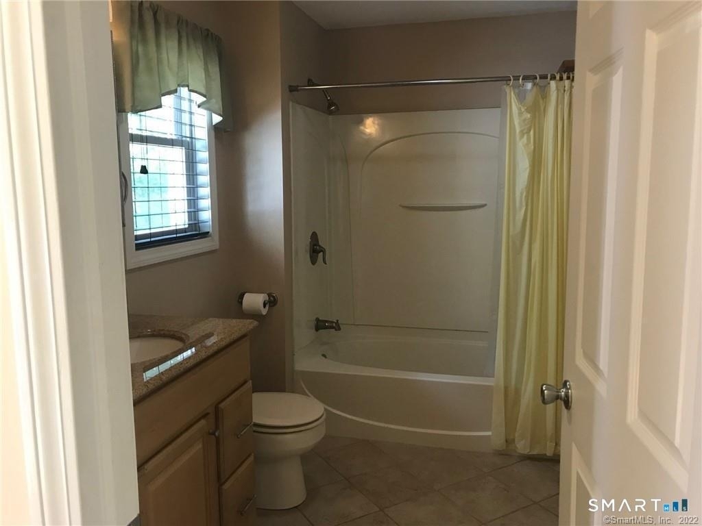 864 Litchfield Turnpike - Photo 6