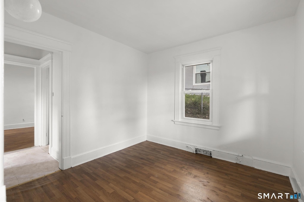 97 Wall Street - Photo 16