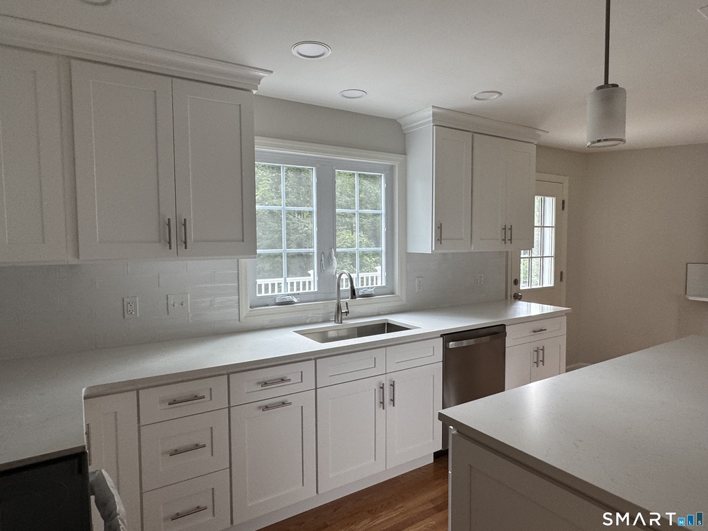 4672 Congress Street - Photo 5