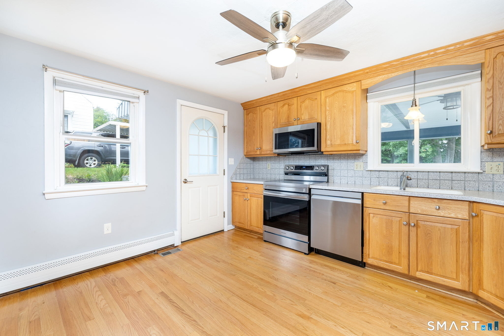100 Ben Street - Photo 2