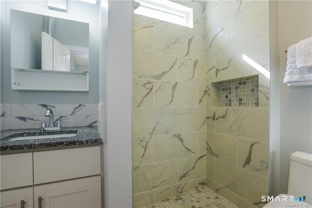 21 Bayview Avenue - Photo 10