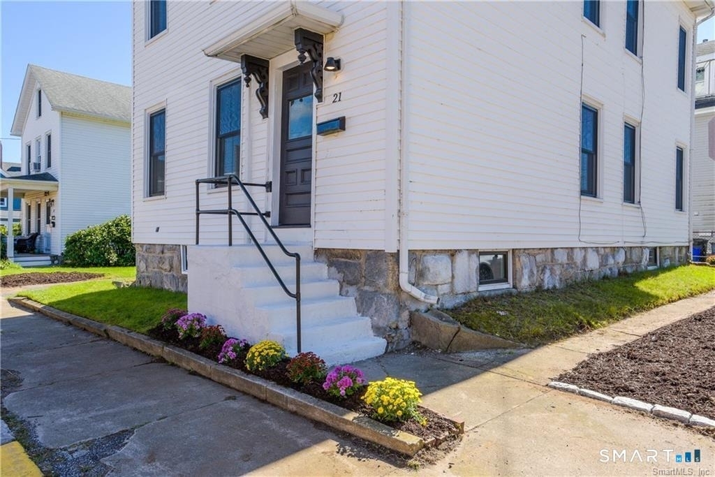 21 Bayview Avenue - Photo 1