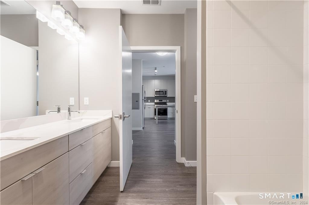 300 Glover Avenue - Photo 16