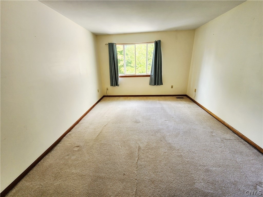 8214 Honeysuckle Drive - Photo 18