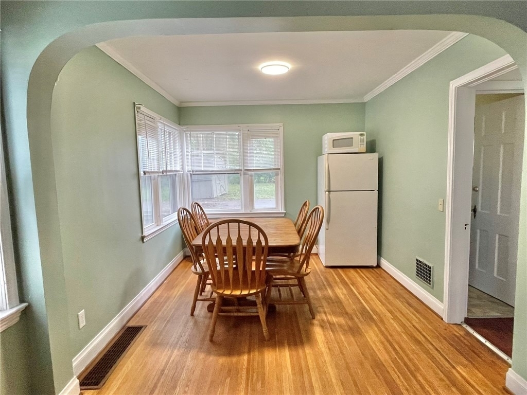 1680 Mount Hope Avenue - Photo 8