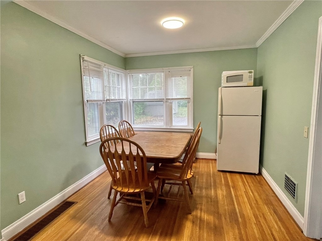 1680 Mount Hope Avenue - Photo 9