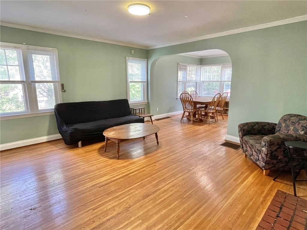 1680 Mount Hope Avenue - Photo 5