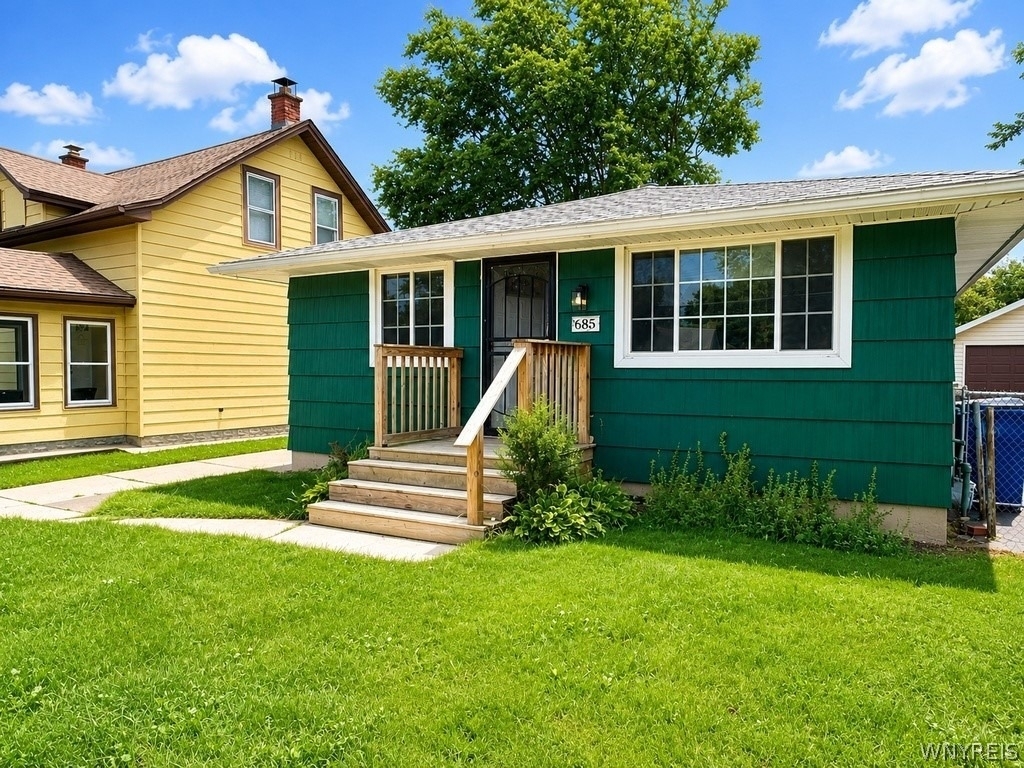 685 Longmeadow Road - Photo 1