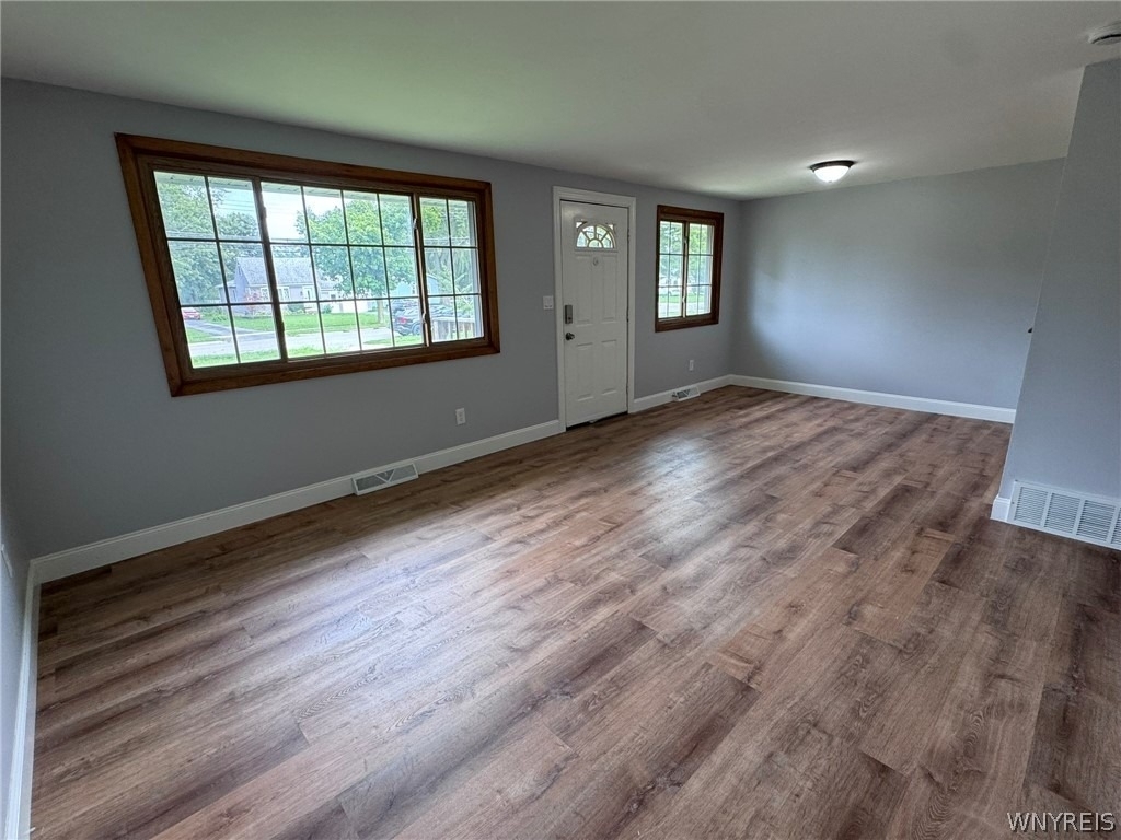 685 Longmeadow Road - Photo 2
