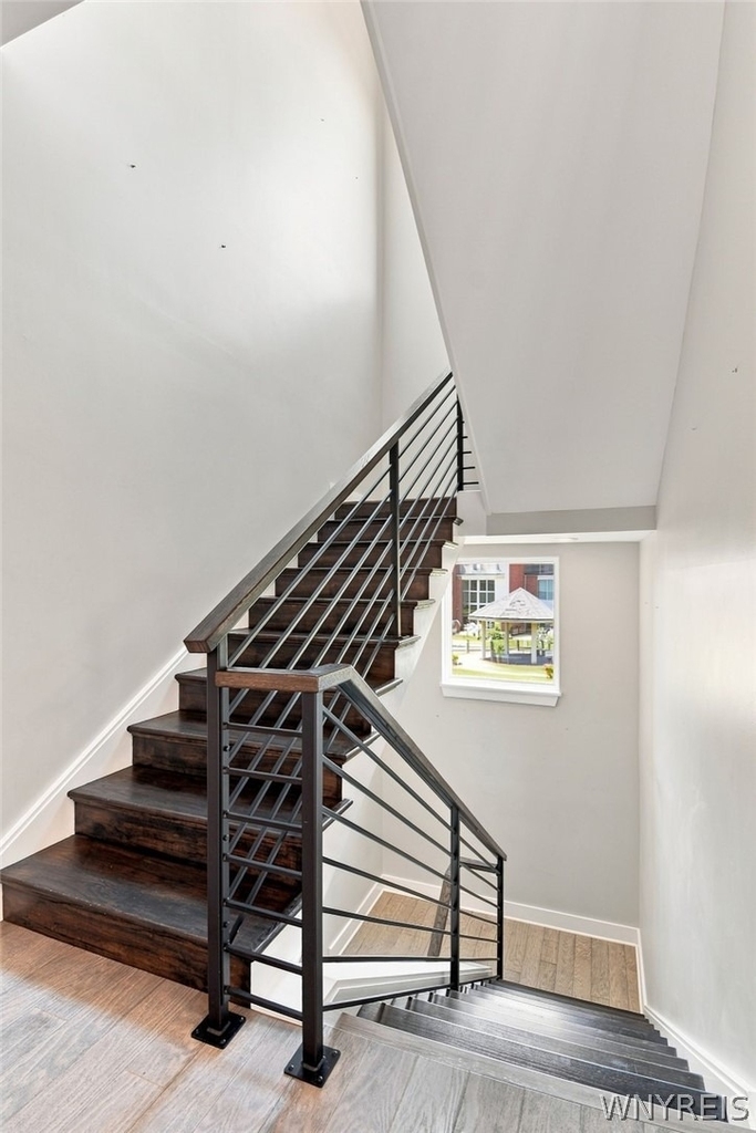 264 Lakefront Boulevard - Photo 9