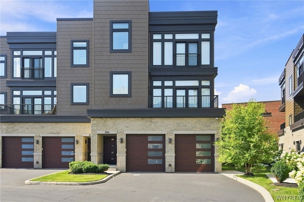 264 Lakefront Boulevard - Photo 0