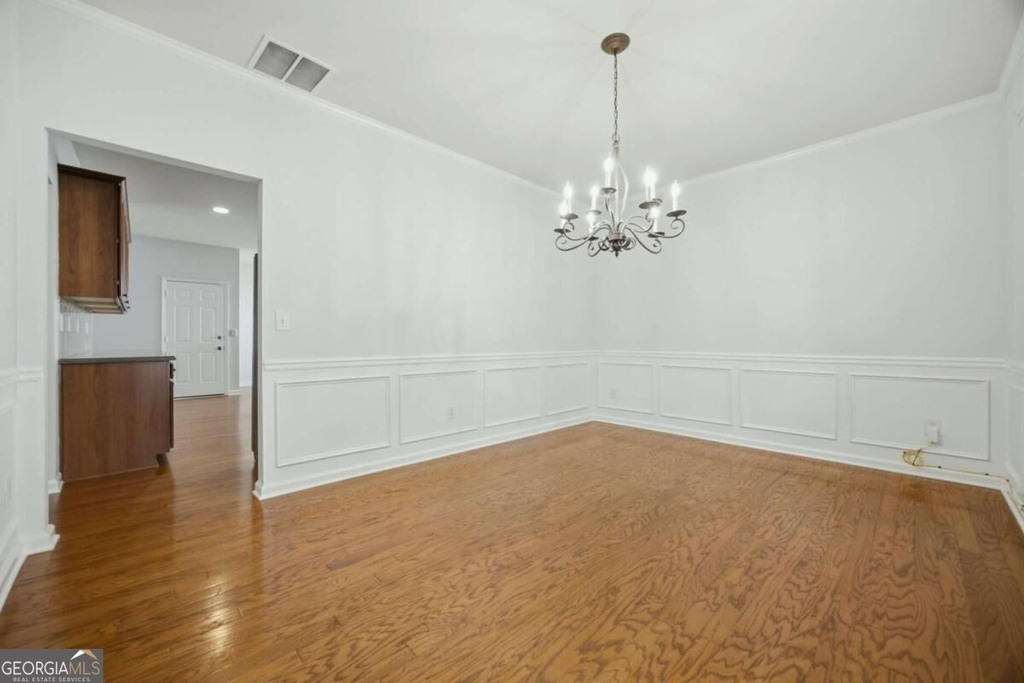1851 Brighton Boulevard Se - Photo 5