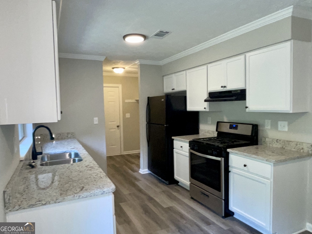 8759 Embrey Drive - Photo 3