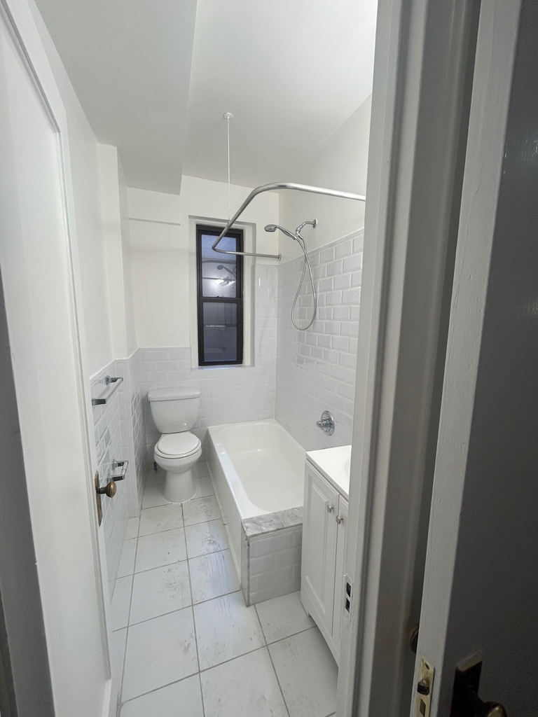 Inwood - Photo 2