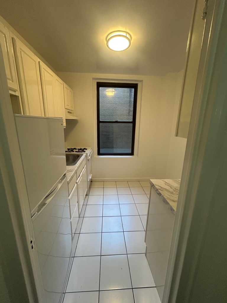 Inwood - Photo 3