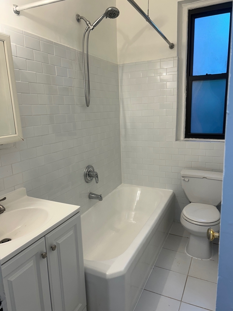 Inwood - Photo 3