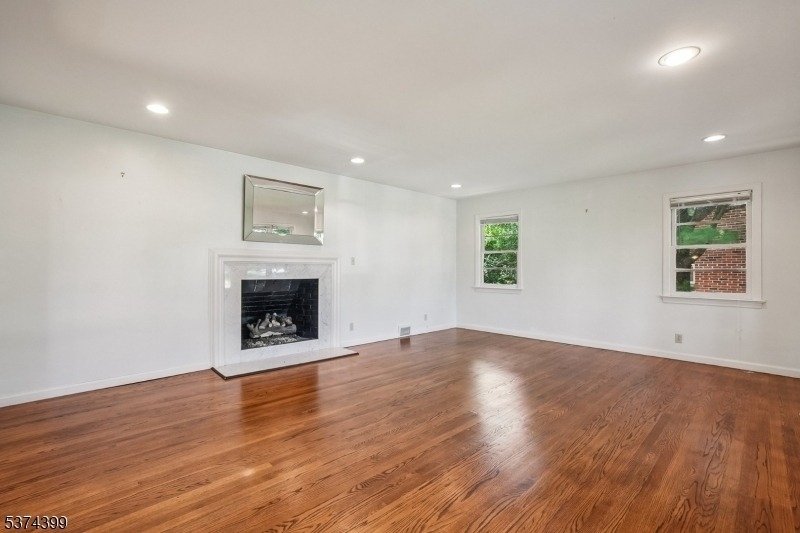 120 Silver Spring Rd - Photo 5