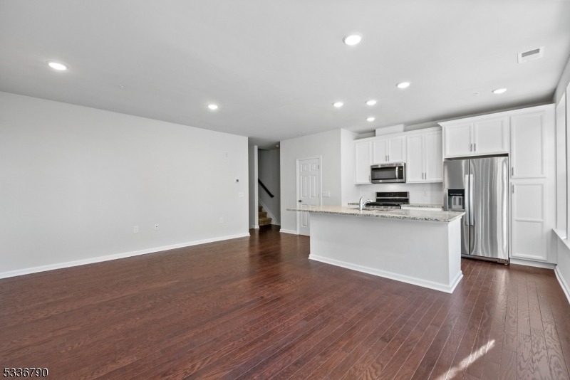 1012 Station Rd - Photo 3