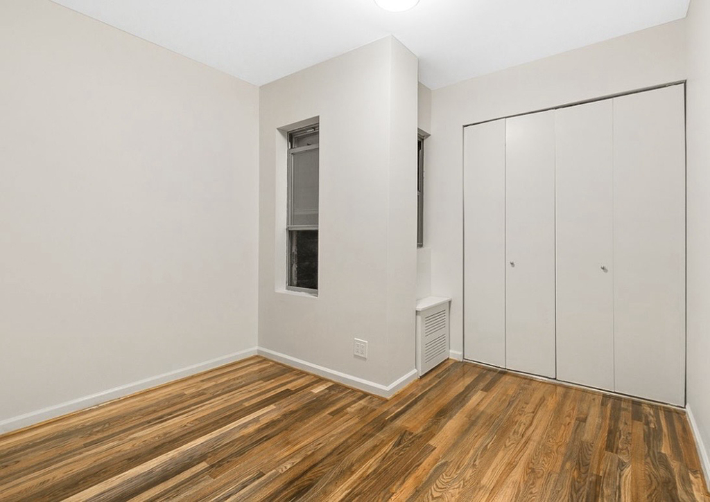  East 31st Street - Photo 3