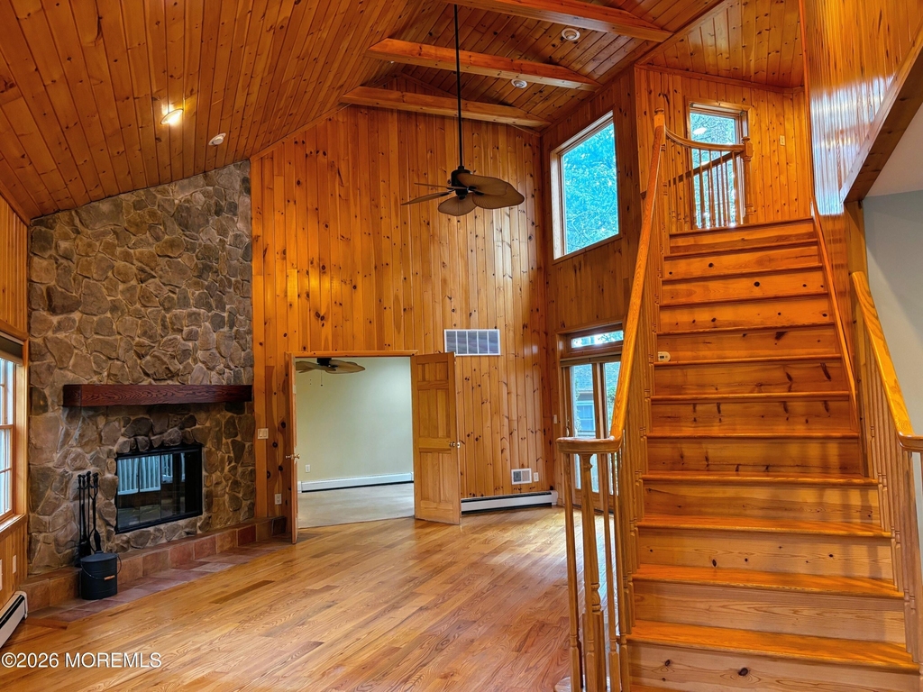 327 Deerfoot Lane - Photo 1