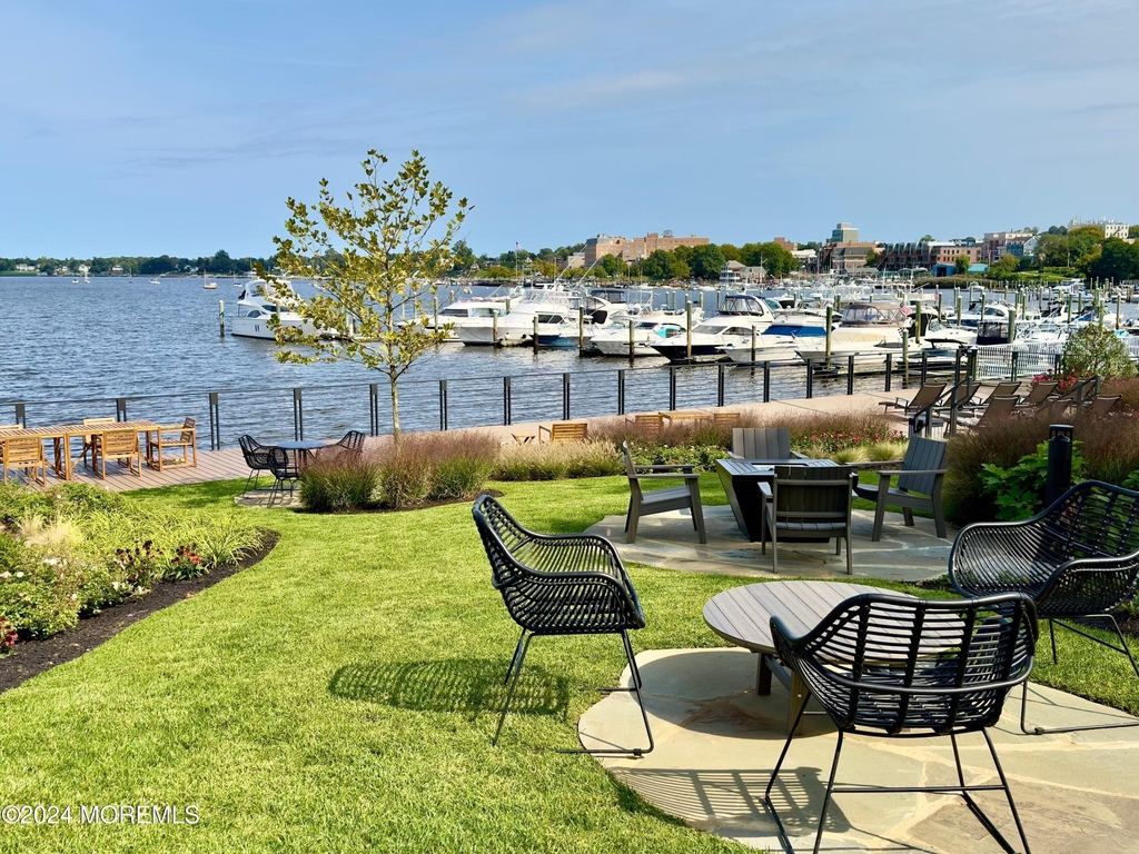 122 Bodman Place - Photo 10